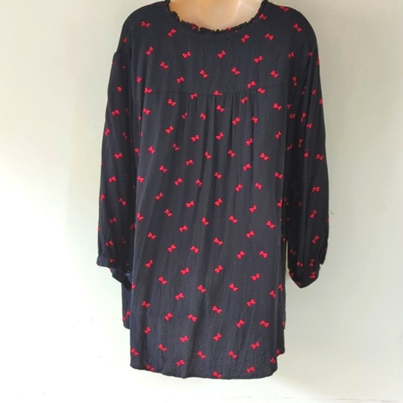 Torrid Rayon Twill Tie Neck Red Bow Top - Picture 8 of 16